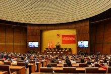 국가 통일 이후 50년간의 베트남 문학과 예술을 되돌아보는 전국회의 모습. (사진: MAI LU)