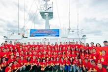 베트남인 교민대표들의 2024년 쯔엉사(Truong Sa) 방문.