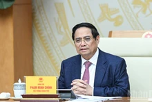 팜민찐 총리가 회의에서 발언하고 있다. (사진: 쩐 하이)