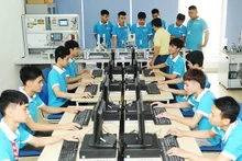 다낭시는 인재 유치를 위해 월 최대 1억 5천만 동의 급여를 제시했다. (사진: 남안)