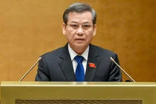 레 민 찌 최고인민법원장이 20일 2021~2026년 기간 동안 법원의 업무 수행에 대해 보고하고 있다. (사진: Duy Linh)