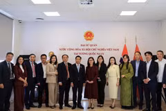 베트남 국회 대표단이 주노르웨이 베트남 대사관을 방문해 업무협의를 진행하고 있다. (사진: 외교부)