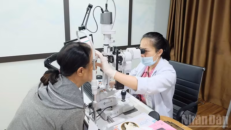 2025년과 2026년 1~5월 동안 다낭시 사회보험은 1,000만 건이 넘는 건강보험 진료 및 치료비를 지급했으며, 총 지급액은 9조 동에 육박했다.