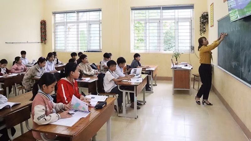 푸토성 탄선현의 옌선 중학교에서 수업이 진행되고 있다. (사진: 만쑤언)