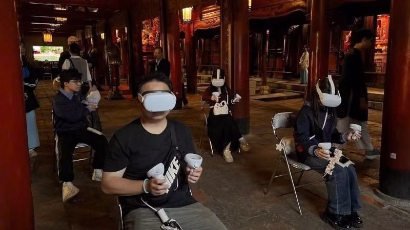 가상현실 기술로 더욱 흥미로워진 문묘 야간 투어. (사진: 문묘)