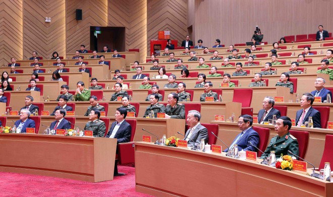 서명식에 참석한 관계자들 (사진: VNA)