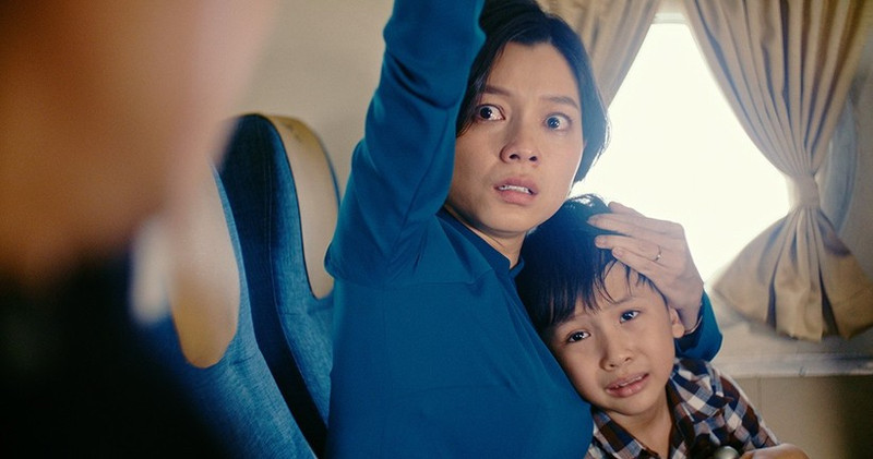 베트남 항공사의 실제 사건을 바탕으로 한 액션 영화 ‘뜨 찌엔 쪤 콩’(Hijacked)이 이번 프로그램의 일환으로 상영될 예정이다. (사진: 갤럭시)