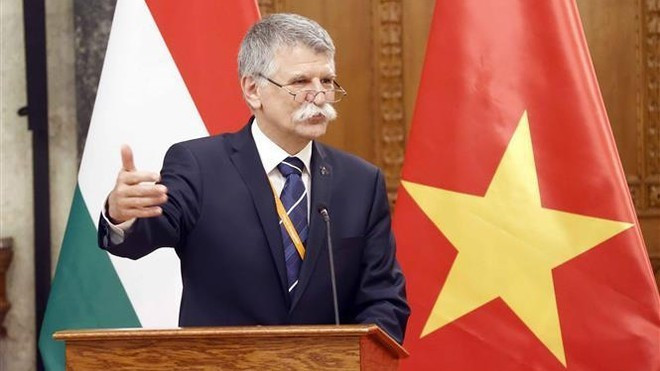 라슬로 쾨베르 헝가리 국회의장. (사진: VNA)