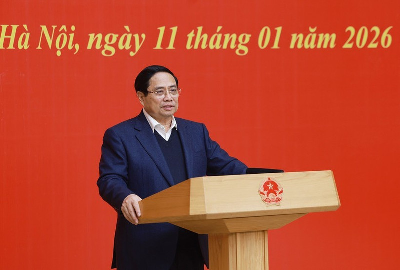 정치국 위원이자 정부 당위원회 서기인 팜민 찐 총리가 11일 회의에서 발언하고 있다. (사진: VNA)