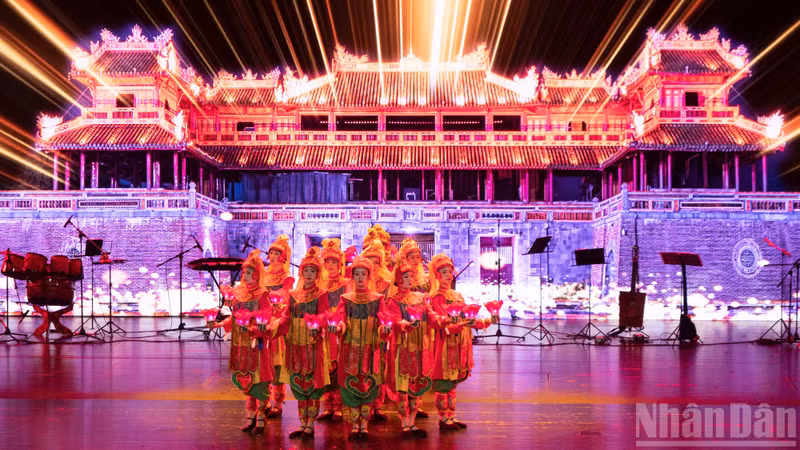 예술 프로그램 ‘문화의 색채’에서 펼쳐진 노래와 춤 공연.