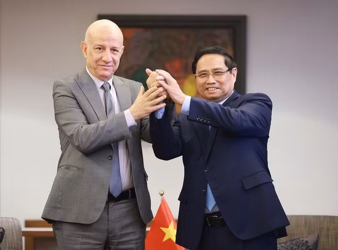 vna-potal-thu-tuong-tiep-tong-bi-thu-dang-mat-tran-giai-phong-dan-toc-algeria-8422439.jpg