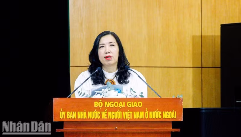 레 티 투 항 외교부 차관이 워크숍에서 발언하고 있다. (사진: NDO)