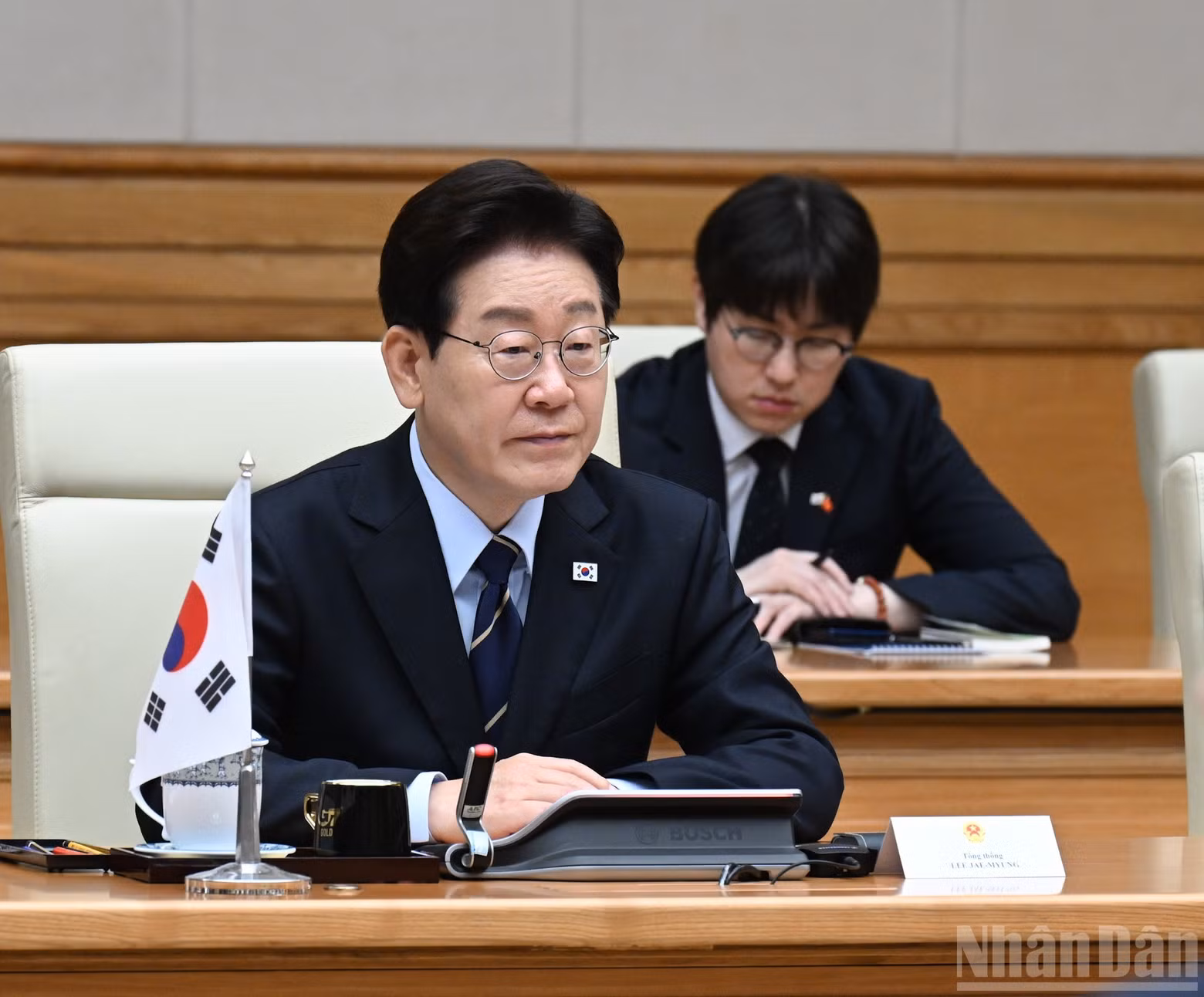 회담에서 발언하는 이재명 대한민국 대통령.