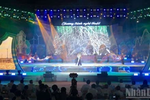 행사에서 열린 예술 공연. (사진: NDO)