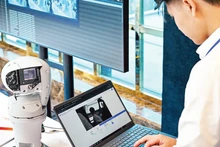 2025년 11월 말 개최된 ‘물리적 보안 – 트렌드와 솔루션’ 회의에서 선보인 물리적 보안 솔루션 전시 부스. (사진: NDO)