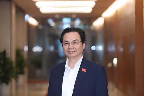 gs-hoang-van-cuong-1037.jpg
