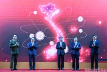 대표단, 정보·교육 및 대중 동원 통합(TGDV) 모바일 애플리케이션 첫선 (사진: NDO)