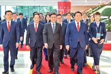 쩐껌뚜 당 중앙위원회 서기국 상임서기 겸 정치국 위원과 대표단이 프레스센터 개관식에 참석하고, 제14차 전당대회와 관련한 국제 기자회견을 주재했다.