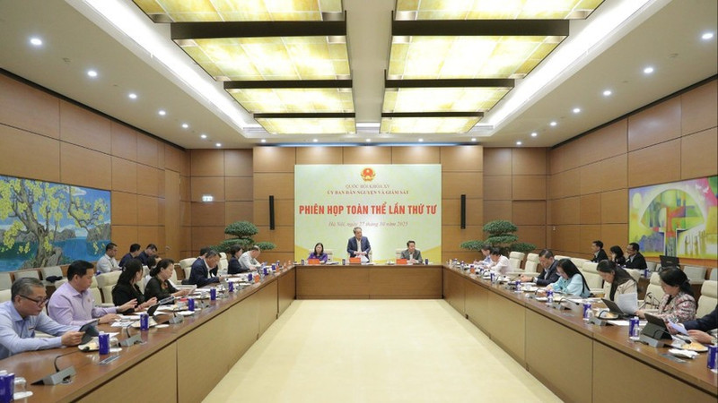 2025년 10월 민원·감시위원회 제4차 전체회의. (사진: Quochoi.vn)