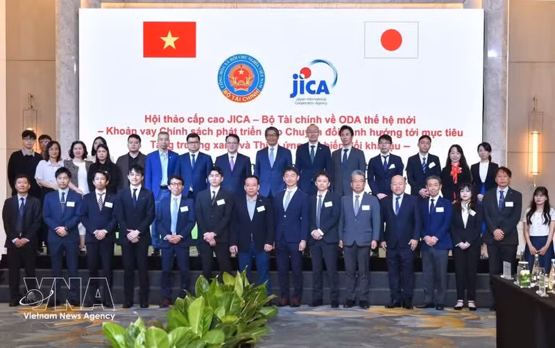 베트남 재무부는 지난 3월18일 일본국제협력기구(JICA)와 함께 녹색 전환 및 기후 변화 적응을 위한 차세대 ODA 대출에 관한 워크숍을 개최했다. 이는 양국 간 향후 협력의 핵심 분야 중 하나다. (사진: VNA 제공)