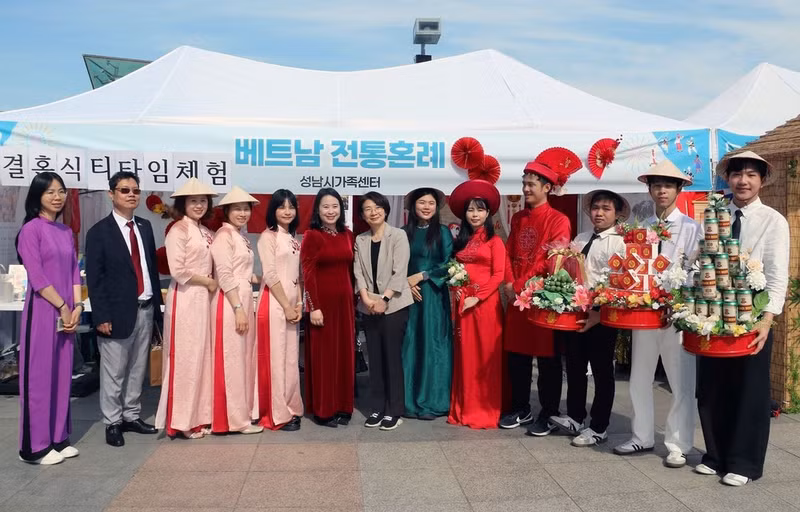 성남 글로벌 하모니 페스티벌에서 빛난 베트남 문화의 다채로운 색채. 