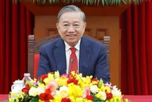 또럼 베트남 공산당 중앙위원회 서기장은 26일 저녁(하노이 시간), 쿠바 공산당 중앙위원회 제1서기인 미겔 디아스카넬 쿠바 대통령과 전화 통화를 가졌다. (사진: VNA)