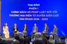 패널 토론에 참여한 연사들. (사진: 쭝흥)