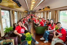 VIP 객차의 승객들