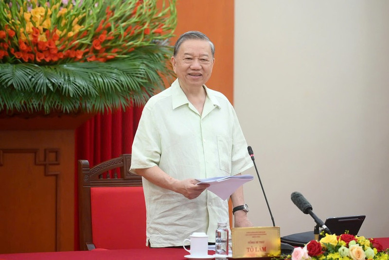 또 럼 당 서기장이 보건부 당 위원회 및 중앙과 지방의 각 부처, 기관들과 업무 회의를 진행하고 있다. (사진: 당 코아/DANG KHOA)