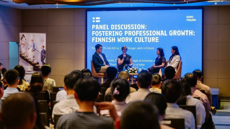 베트남 청년들에게 핀란드에서의 취업 기회를 소개하는 행사. (사진: 주베트남 핀란드 대사관)