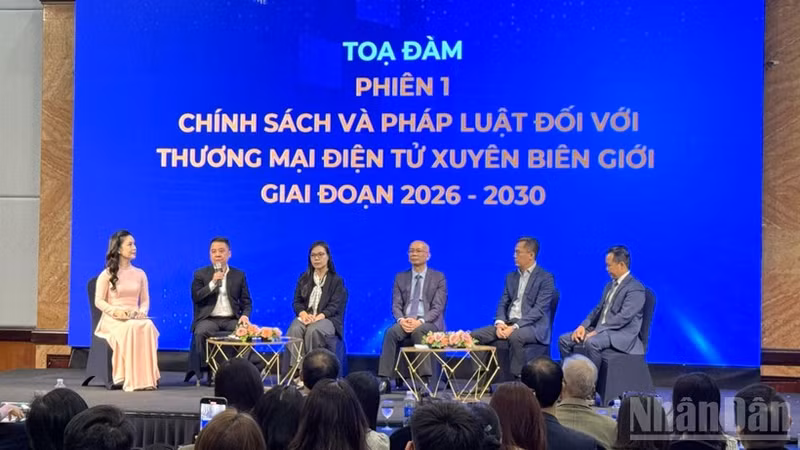 패널 토론에 참여한 연사들. (사진: 쭝흥)