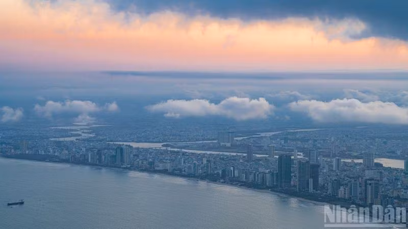 다낭에 국제금융센터 건설: 새로운 시대 국가 발전의 원동력 (사진: 판 하이 뚱 람)