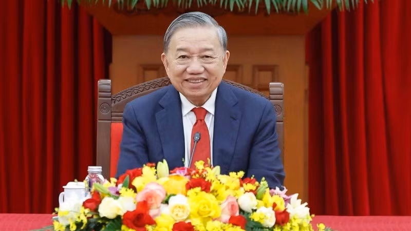 또럼 베트남 공산당 중앙위원회 서기장은 26일 저녁(하노이 시간), 쿠바 공산당 중앙위원회 제1서기인 미겔 디아스카넬 쿠바 대통령과 전화 통화를 가졌다. (사진: VNA)