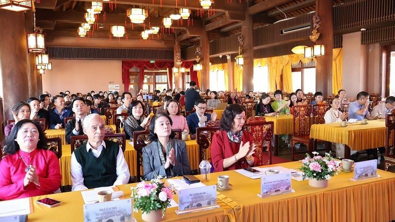 행사에 참석한 대표단. (사진: Anh Minh)