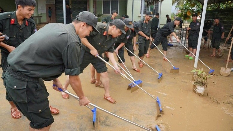 정부는 중부지역의 자연재해 피해 극복과 생산 복구 대책에 관한 결의안을 발표했다. (사진: VGP)