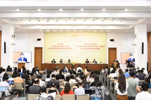 3일 하노이에서 열린 제16기 국회 첫 회기 관련 기자회견. (사진: VNA)