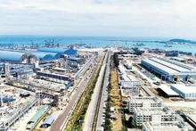 꽝응아이성 및 중부 핵심 경제권의 사회경제 발전을 이끄는 원동력 중꿧경제구역.