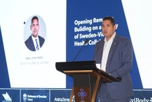 요한 은디시 스웨덴 주베트남 대사가 심포지엄에서 연설하고 있다. (사진: 빅 반)