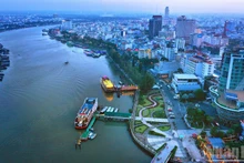 닌끼에우 부두 전경