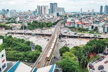 도시 철도(메트로) 시스템은 하노이 발전의 현대성을 상징하는 새로운 아이콘으로 자리 잡고 있다.