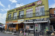 사파 시장은 유럽 한가운데에 자리한 주목할 만한 ‘베트남의 공간’이다. (사진: nhandan.vn)