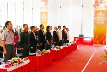 대표단이 20일 베트남 공산당 제14차 전국대회 개회식 생중계를 시청하고 있다. (사진: VNA)