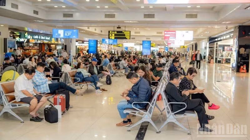 노이바이 공항이 처음으로 세계 25대 저비용항공사 메가허브 공항 목록에 이름을 올렸다.