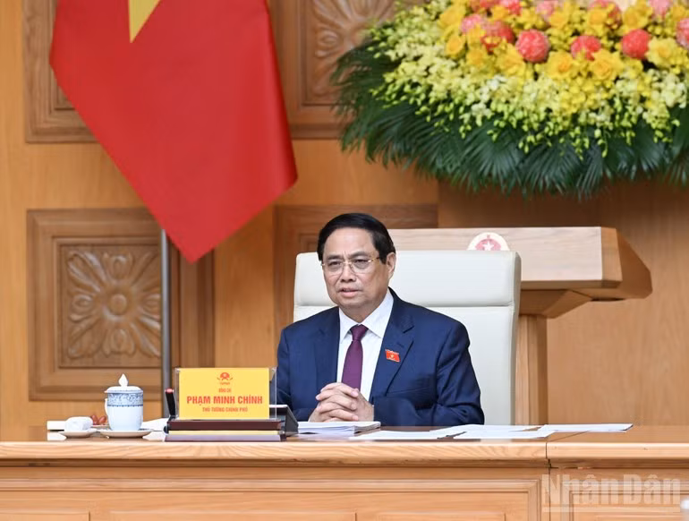 팜 민 찐 베트남 총리가 20일 하노이에서 열린 제14차 중앙 표창·포상위원회 회의에서 연설하고 있다. (사진: 찐 하이)