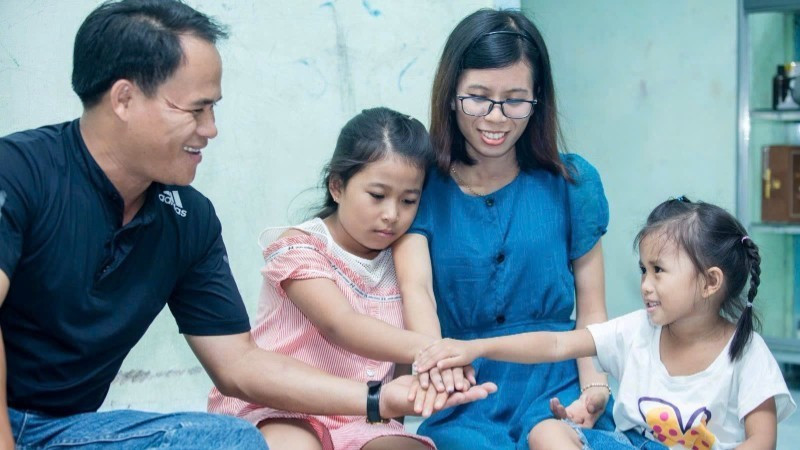 인구 전문가들은 젊은 가정에 두 자녀를 가질 것을 권고하고 있다.