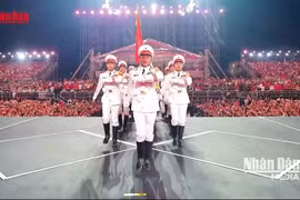 [영상] 2026 ‘조국은 우리의 가슴에’ 공연...호찌민서 감동의 국기 게양식