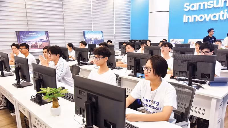 삼성 이노베이션 캠퍼스 프로그램을 위한 전문 실험실이 호아락에 위치한 국가혁신센터(NIC)에 마련되어 있다. (사진: 칸 안)
