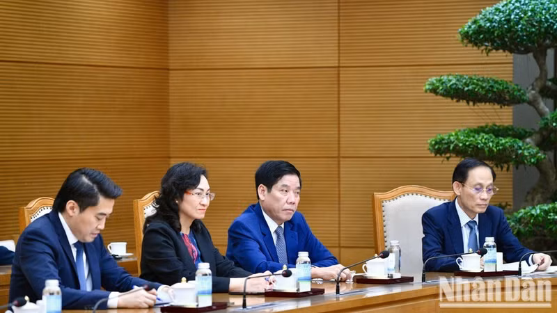 전화 회담에 참석한 일부 부처 및 기관의 지도자들. (사진: 탄 지앙/Thanh Giang)